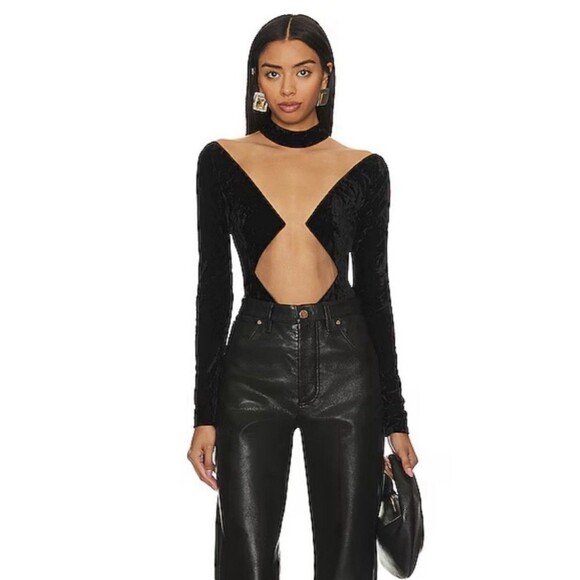 NWT Revolve NBD Firoja Black Velvet Cut Out Bodysuit Sz Large - Picture 1 of 9